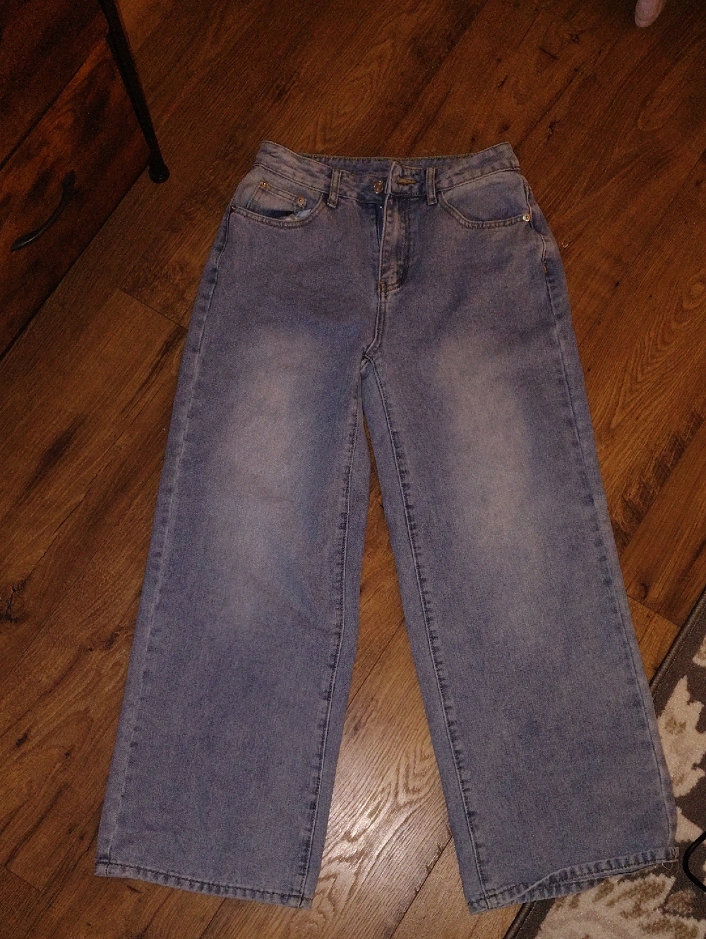 High-Waisted Wide Leg Jeans - Light Blue Wash